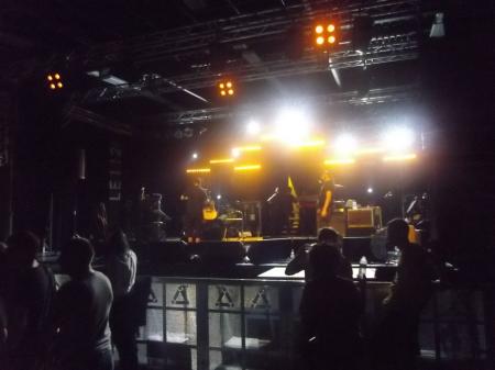 LE 112 S'EST VIDE ET...