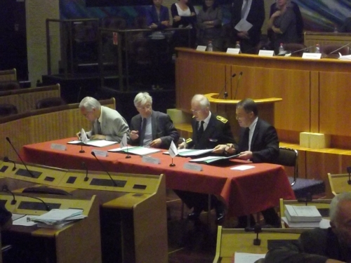 jean dorval pour ltc news,cprdf,l'assembléée régionale,adoption,en séance plénière,du contrat de plan régional,de développement des formations professionnelles,signé par,jean-pierre masseret,président de la région lorraine,christian de lavernée,préfet de région,jean-jacques pollet,recteur de l’académie nancy-metz et jean-louis roux,directeur de la draaf,direction régionale de l'alimentation,de l 'agriculture et de la forêt,centre pompidou-metz,metz,moselle,lorraine,conseil régional de lorraine