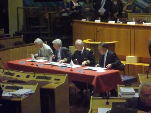 jean dorval pour ltc news,cprdf,l'assembléée régionale,adoption,en séance plénière,du contrat de plan régional,de développement des formations professionnelles,signé par,jean-pierre masseret,président de la région lorraine,christian de lavernée,préfet de région,jean-jacques pollet,recteur de l’académie nancy-metz et jean-louis roux,directeur de la draaf,direction régionale de l'alimentation,de l 'agriculture et de la forêt,centre pompidou-metz,metz,moselle,lorraine,conseil régional de lorraine